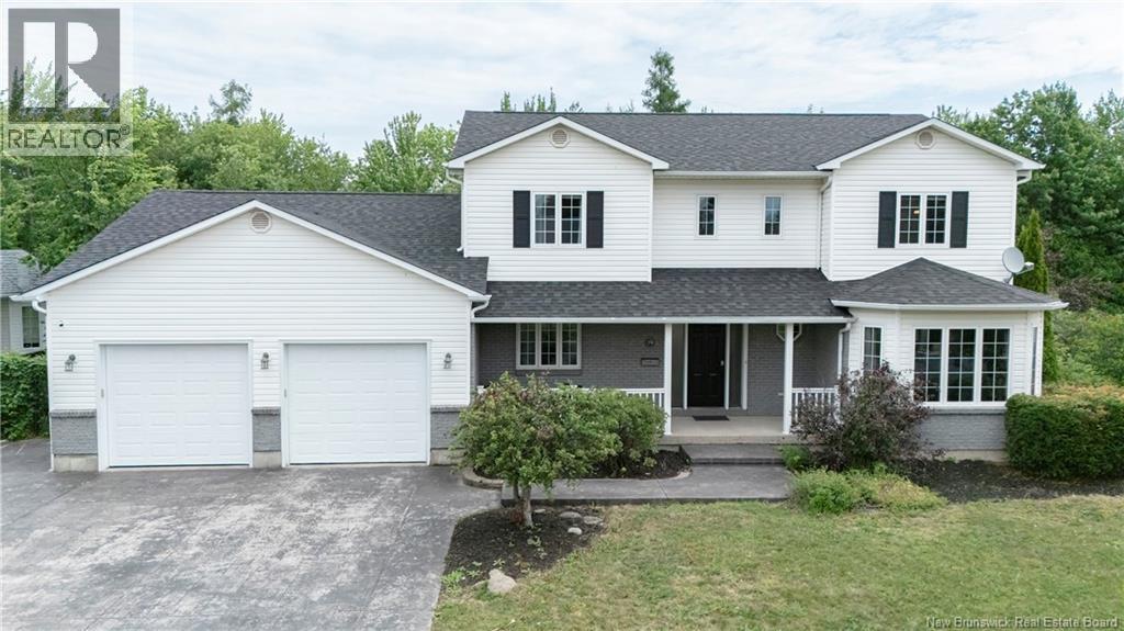 19 Howe Crescent - 1