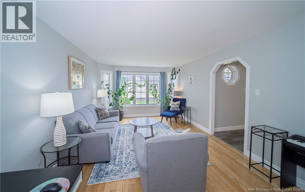 19 Howe Crescent - Image 12