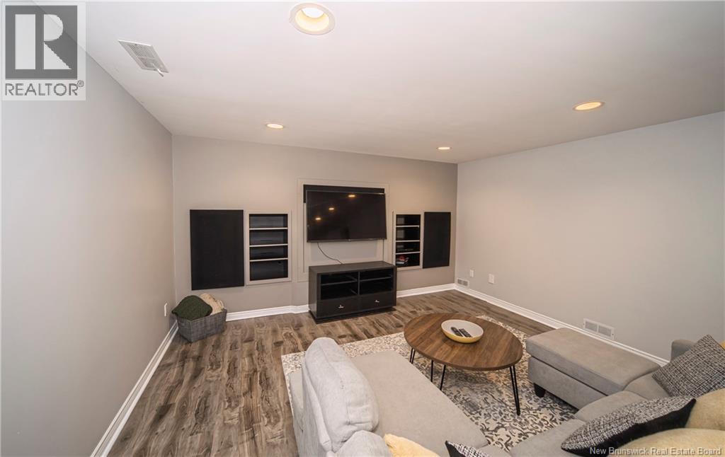 19 Howe Crescent - Image 31