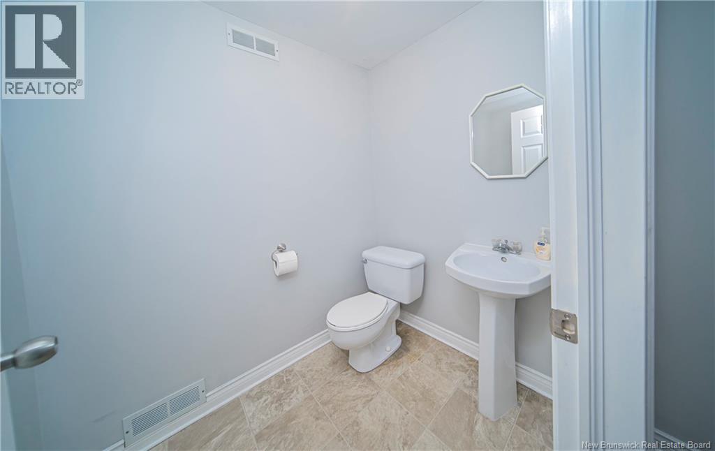 19 Howe Crescent - Image 32