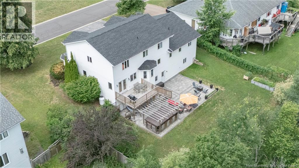 19 Howe Crescent - Image 48