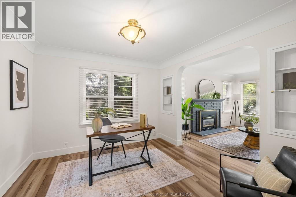 2594 BUCKINGHAM - 10