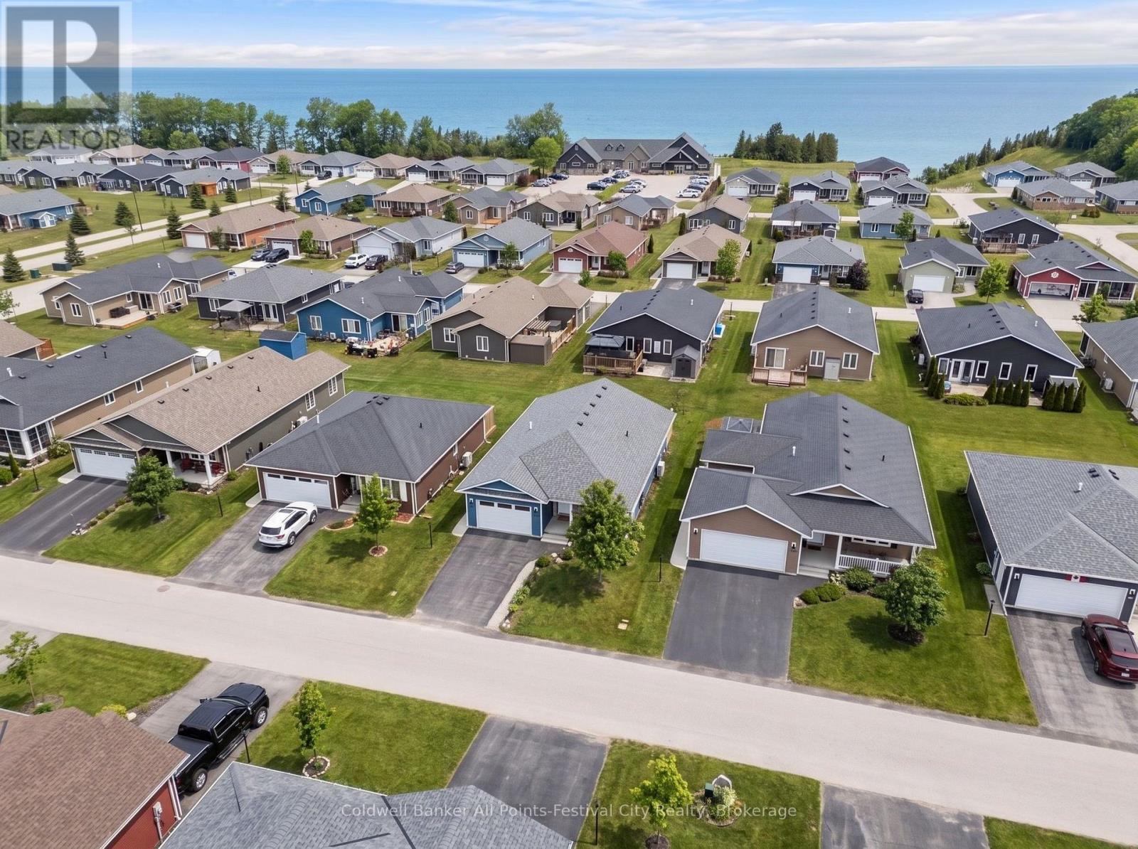 44 HURON HEIGHTS DRIVE - 2