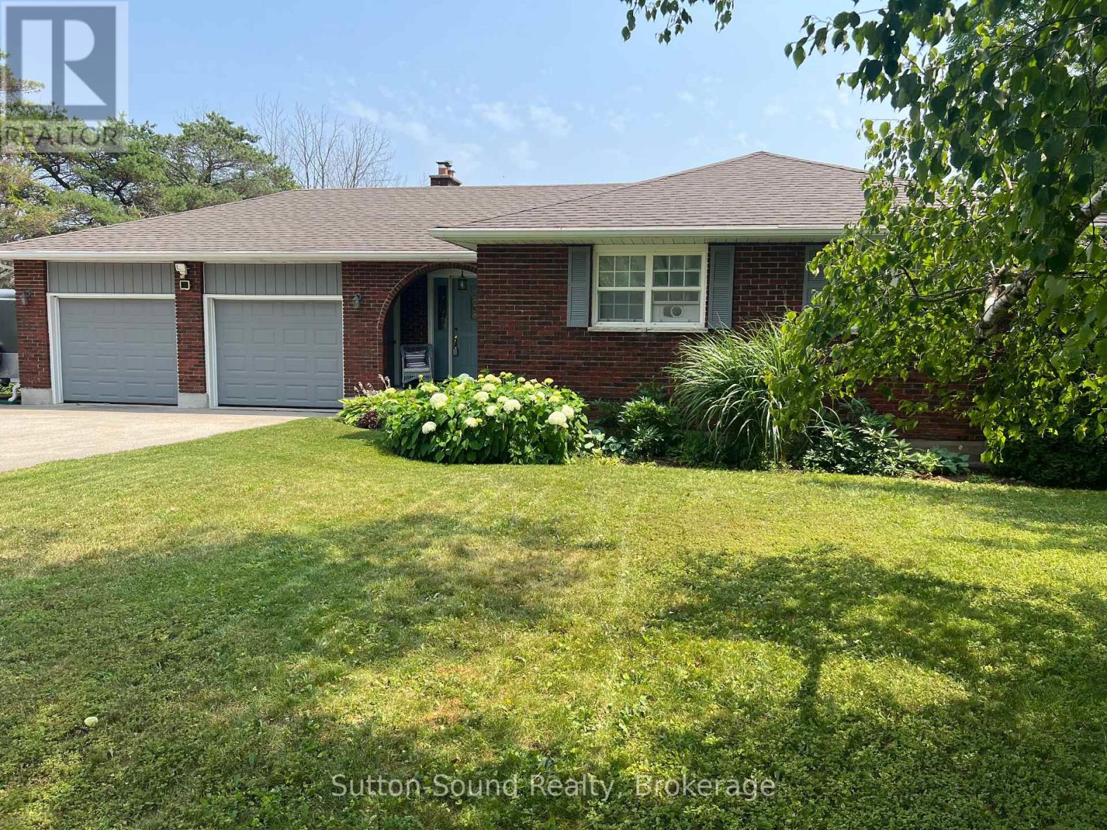 173 LAKEVIEW CRESCENT - 1