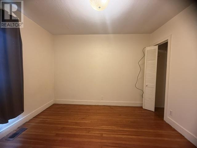 21 Park ST - 14
