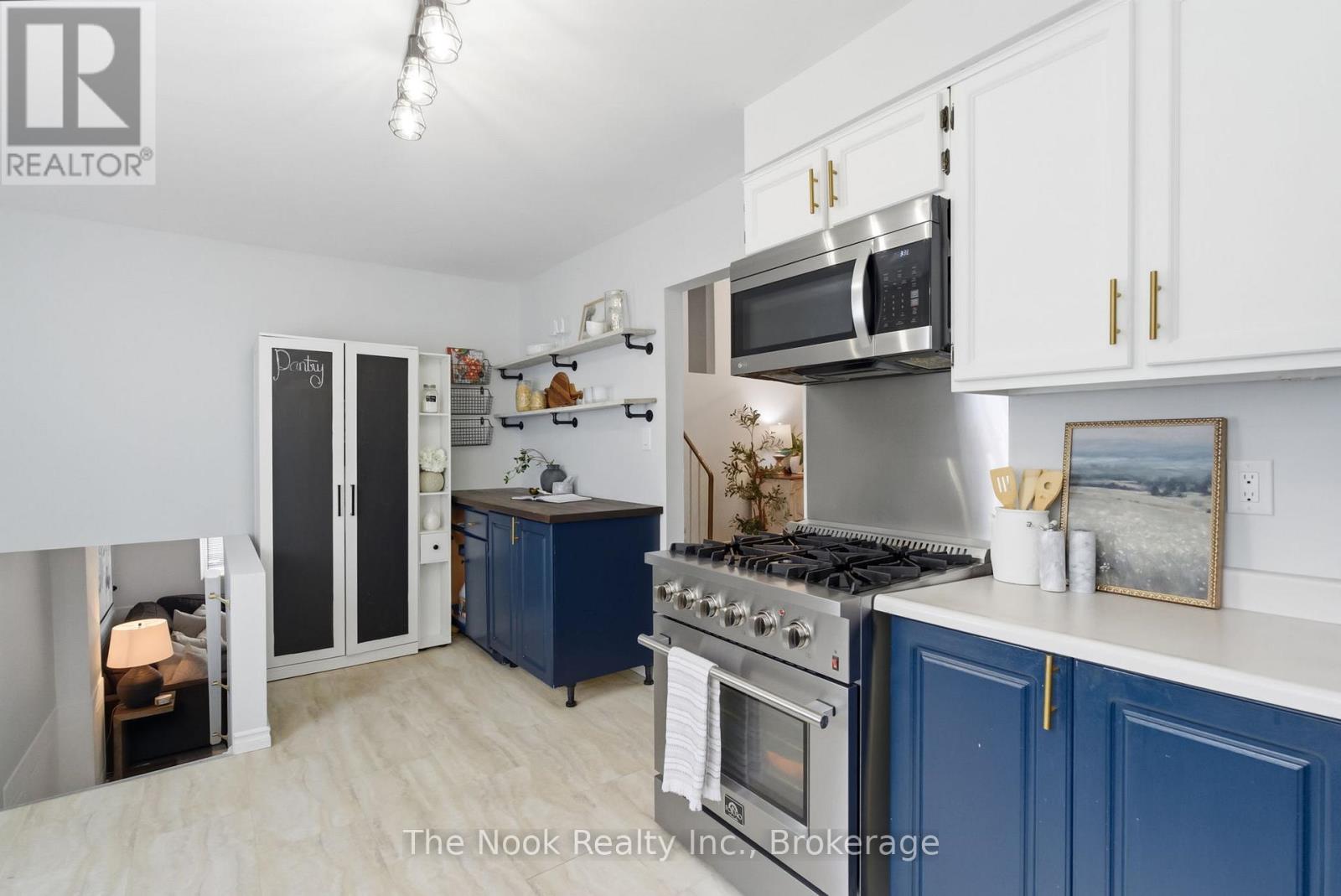 30 DEERPARK CRESCENT - 22