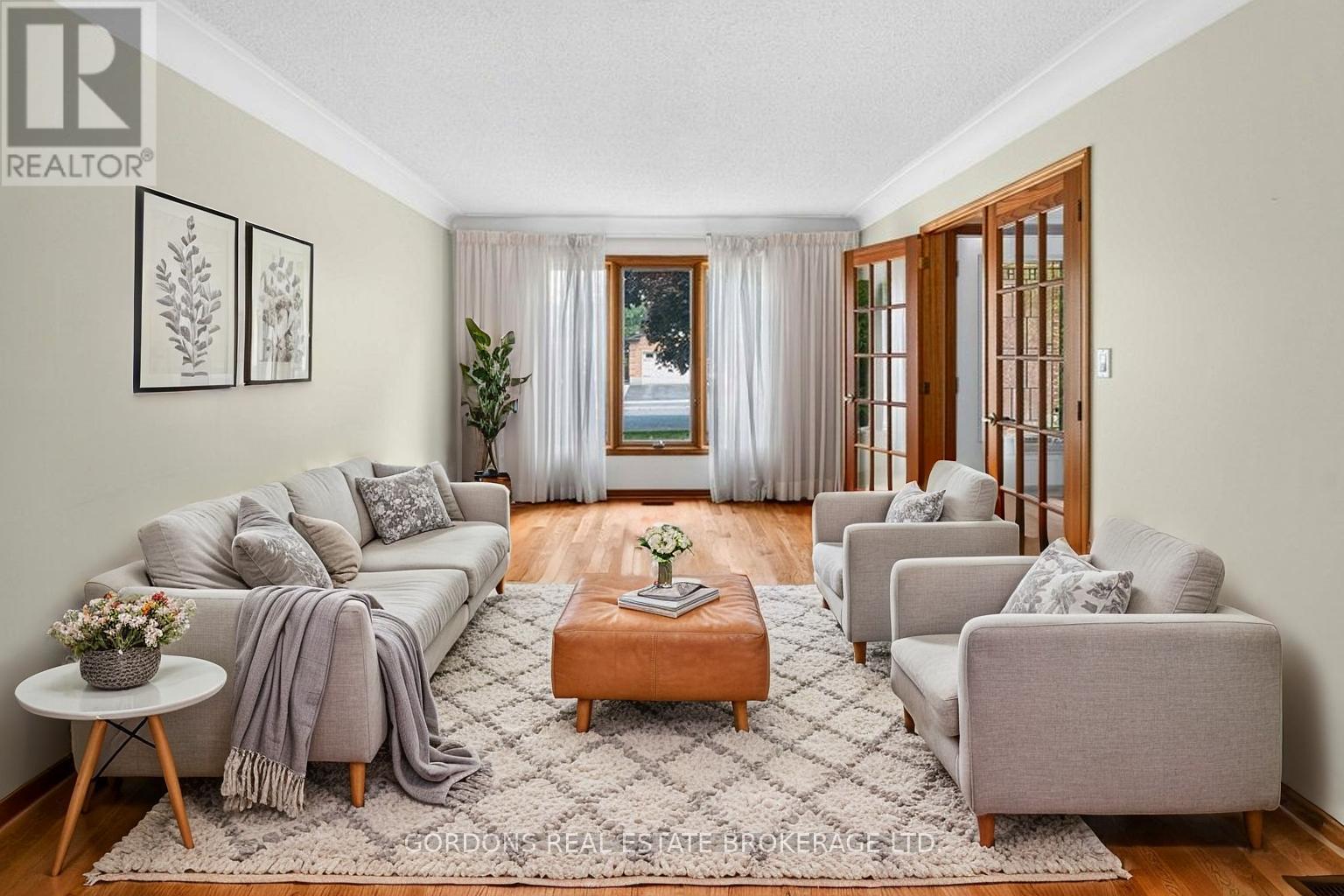 24 NOTTINGHAM PLACE - Image 11
