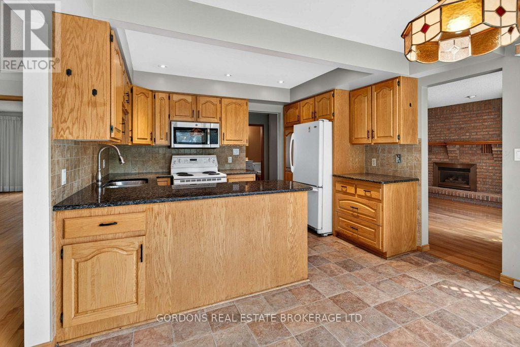 24 NOTTINGHAM PLACE - Image 17