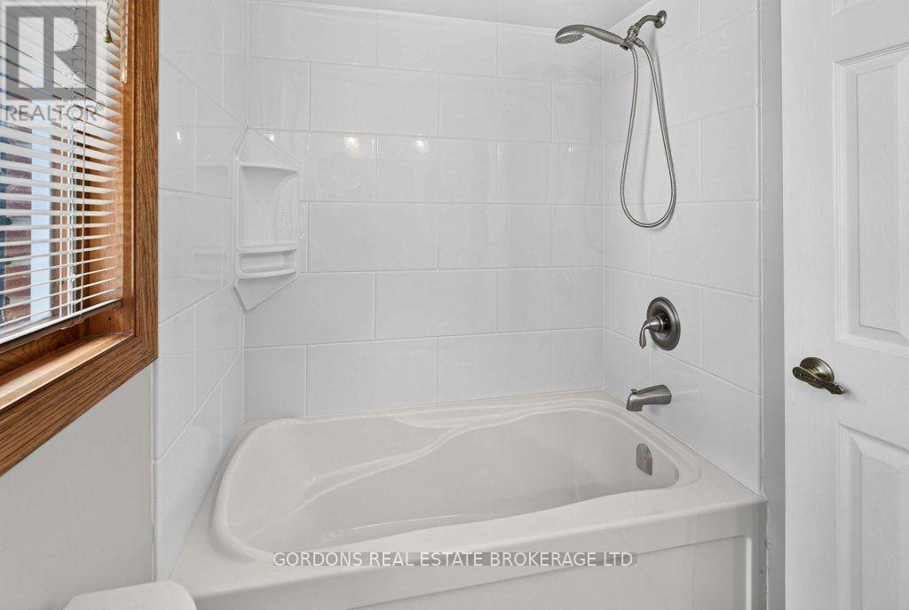 24 NOTTINGHAM PLACE - Image 36