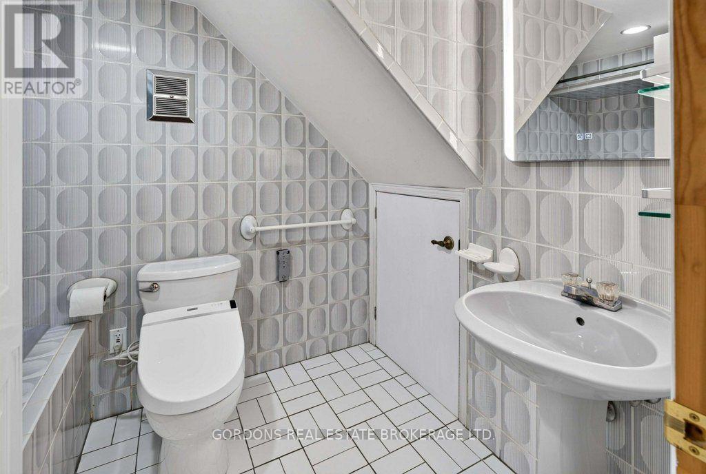 24 NOTTINGHAM PLACE - Image 46
