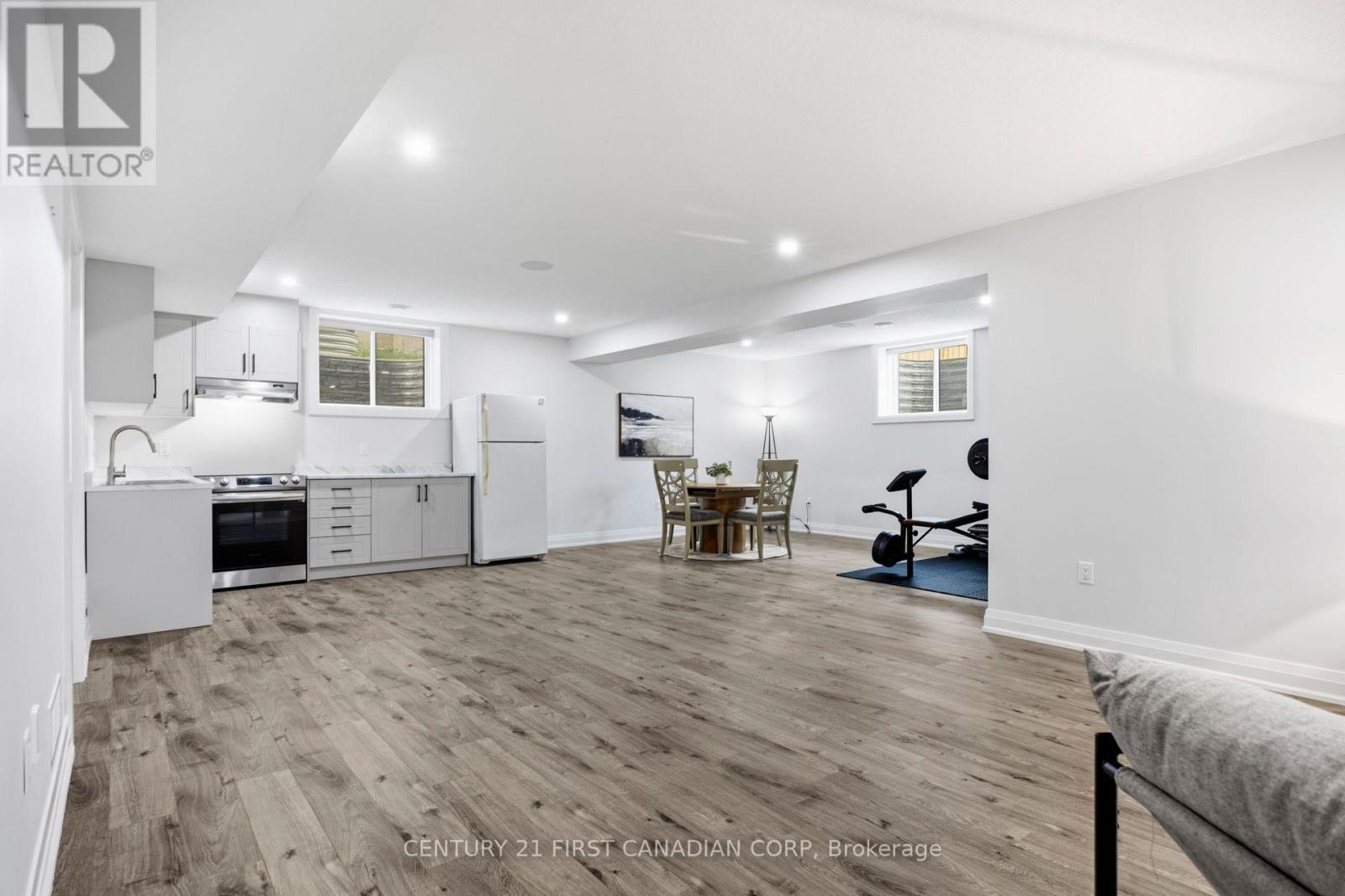 1909 BOARDWALK WAY - 36