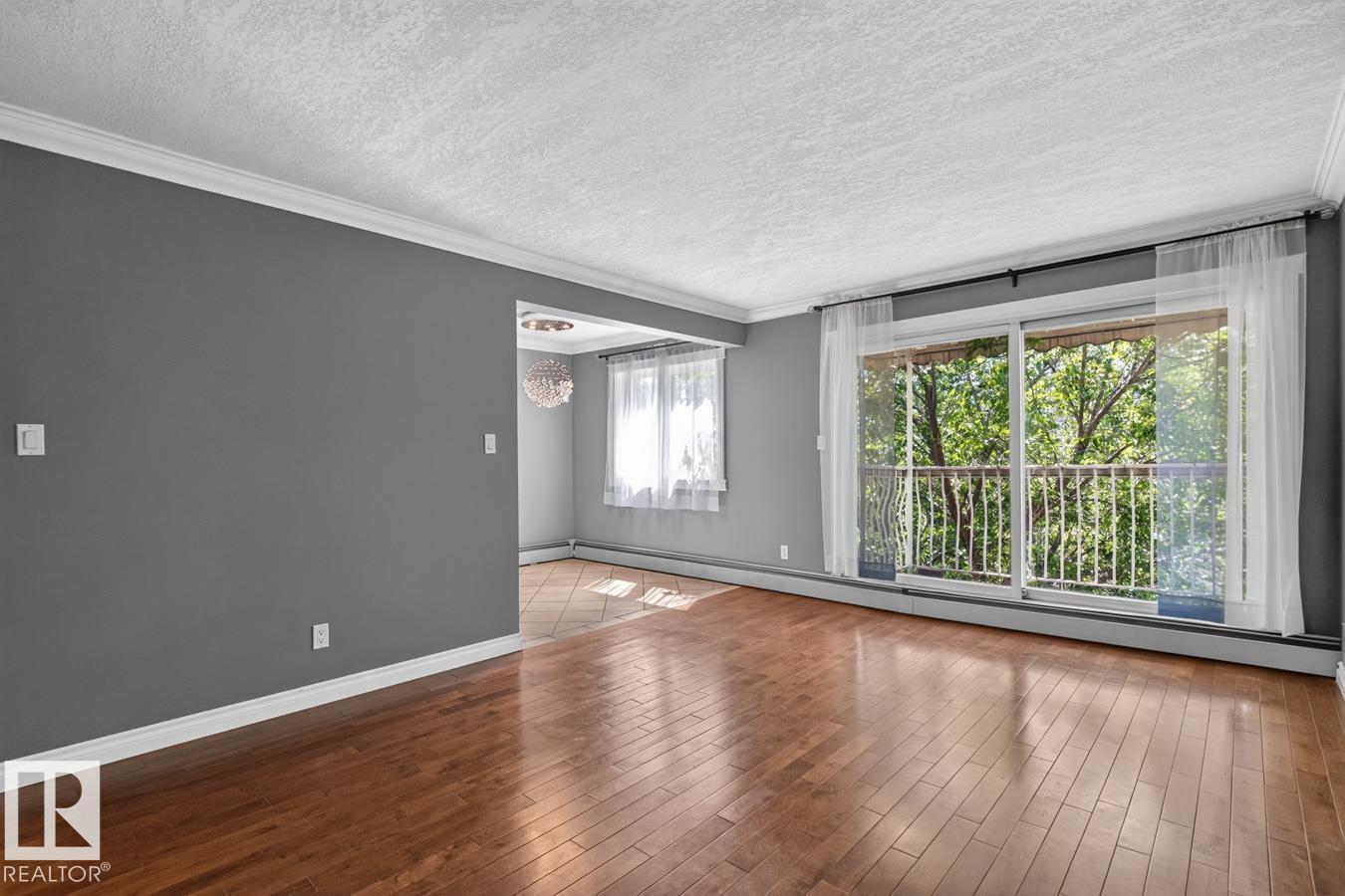 #402 10625 83 AV NW - 11