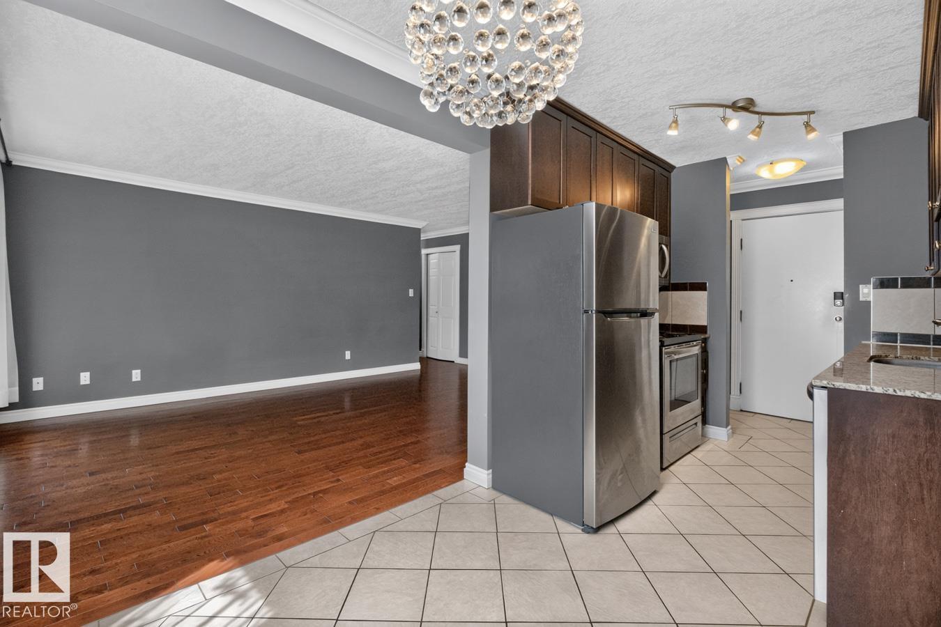 #402 10625 83 AV NW - 8