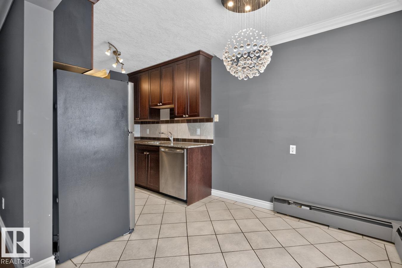 #402 10625 83 AV NW - 6