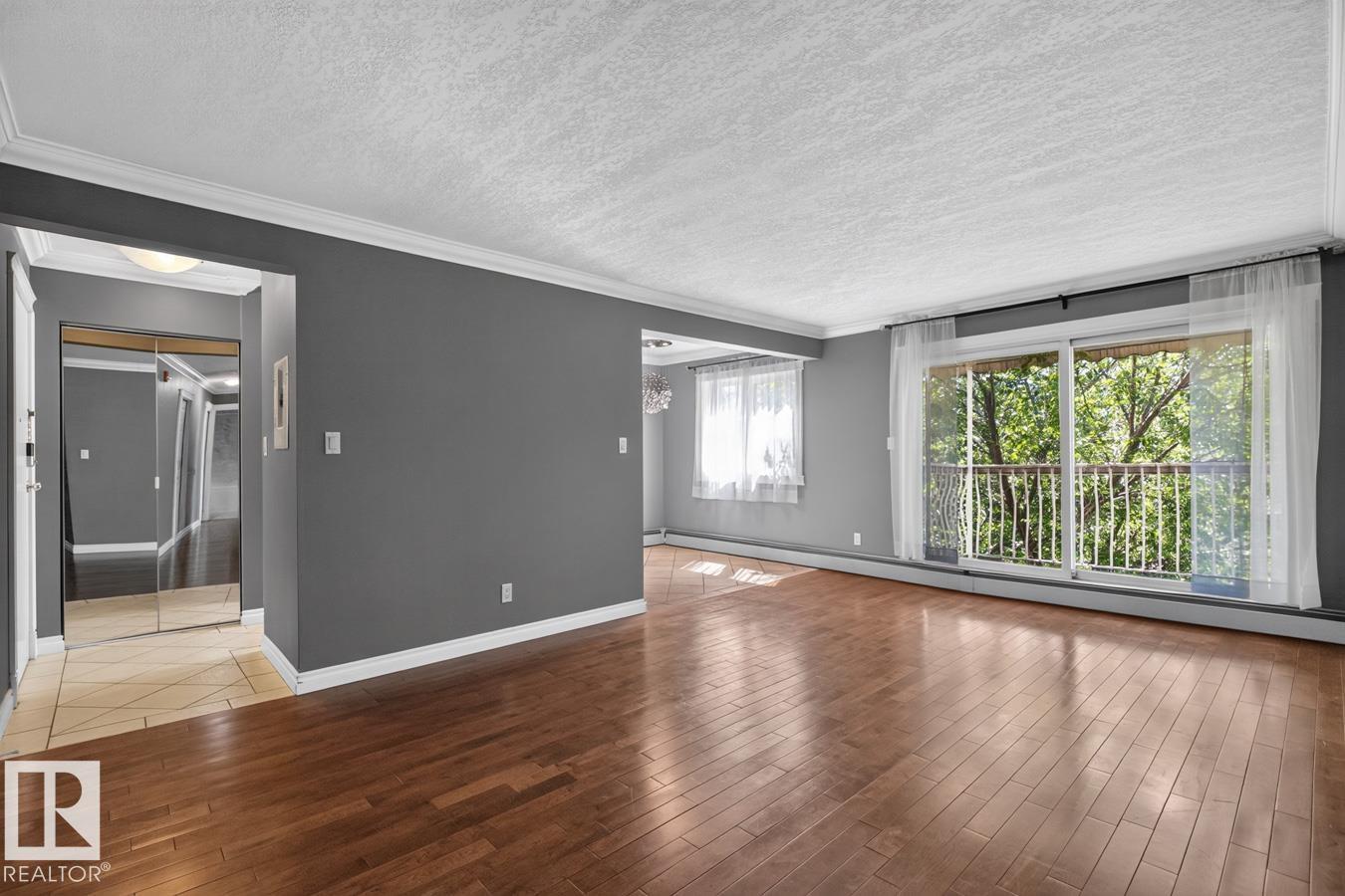 #402 10625 83 AV NW - 10