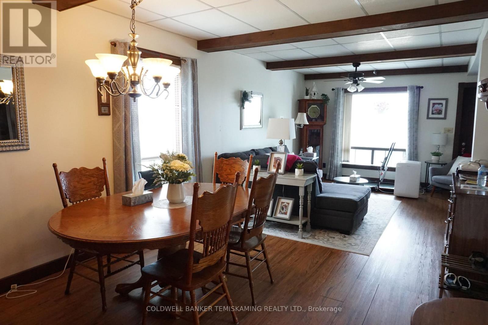 444 LAKESHORE ROAD N - 19