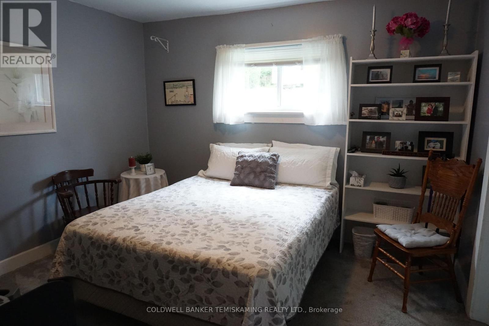 444 LAKESHORE ROAD N - 23