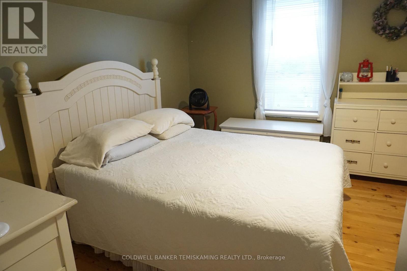 444 LAKESHORE ROAD N - 28