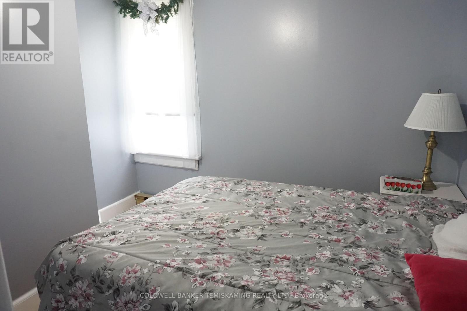 444 LAKESHORE ROAD N - 32