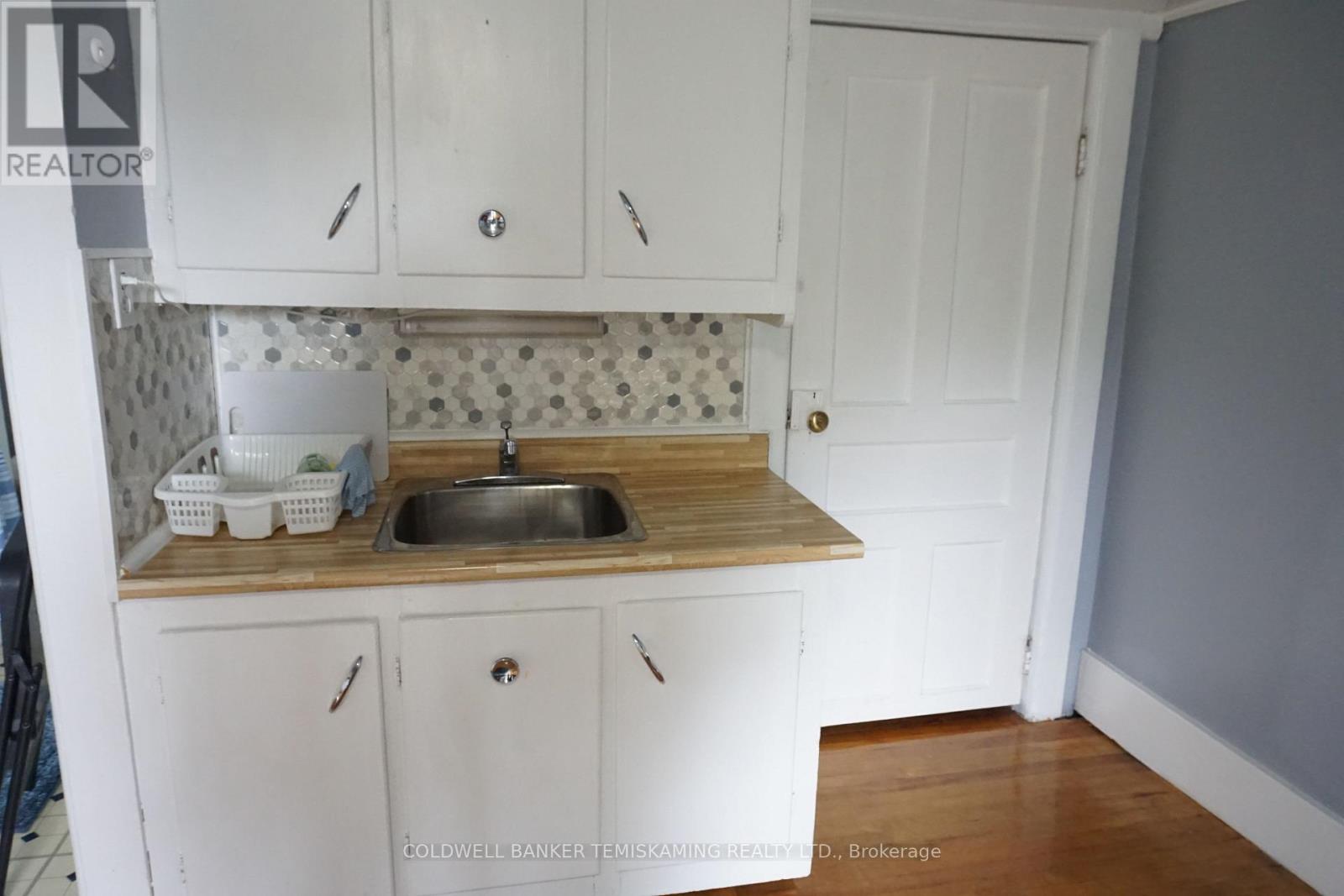444 LAKESHORE ROAD N - 35