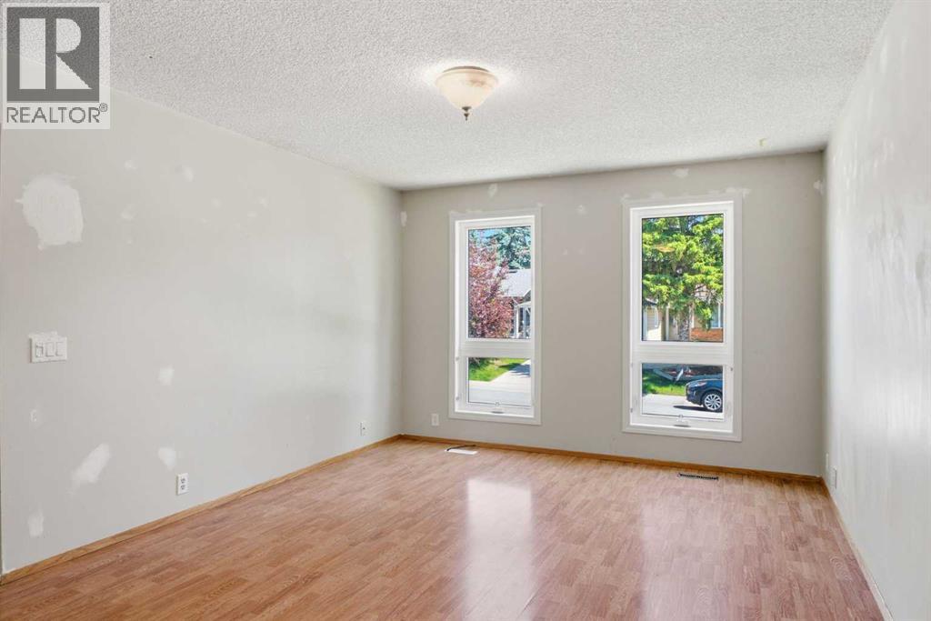 39 Woodglen Way SW - Image 4
