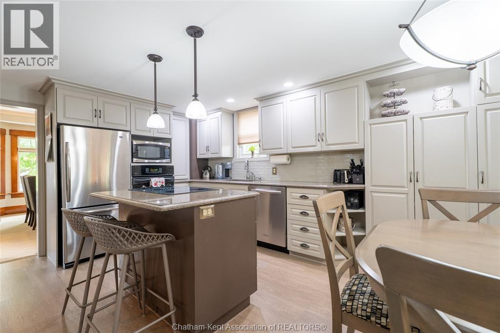 15 Ellwood AVENUE - 13