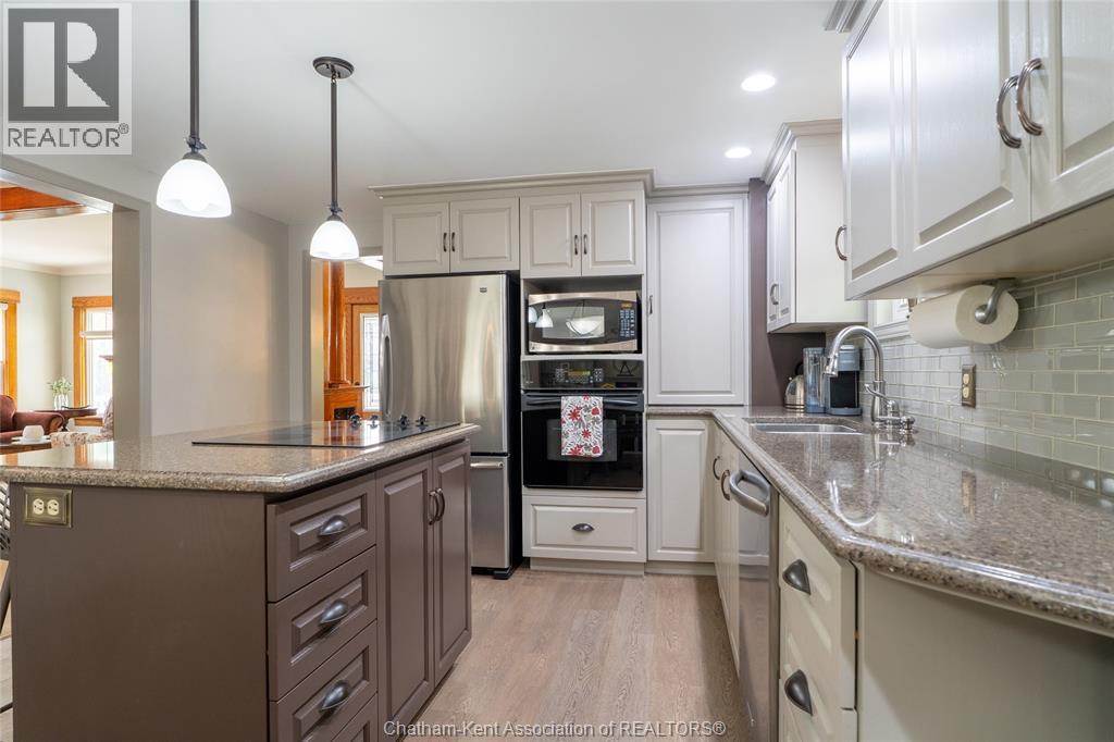 15 Ellwood AVENUE - 15