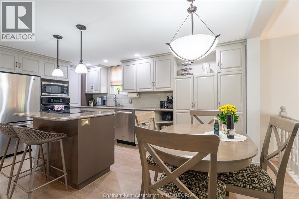 15 Ellwood AVENUE - 17