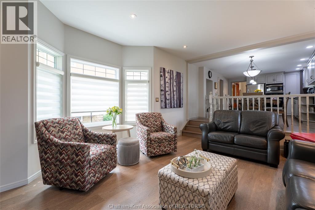 15 Ellwood AVENUE - 21