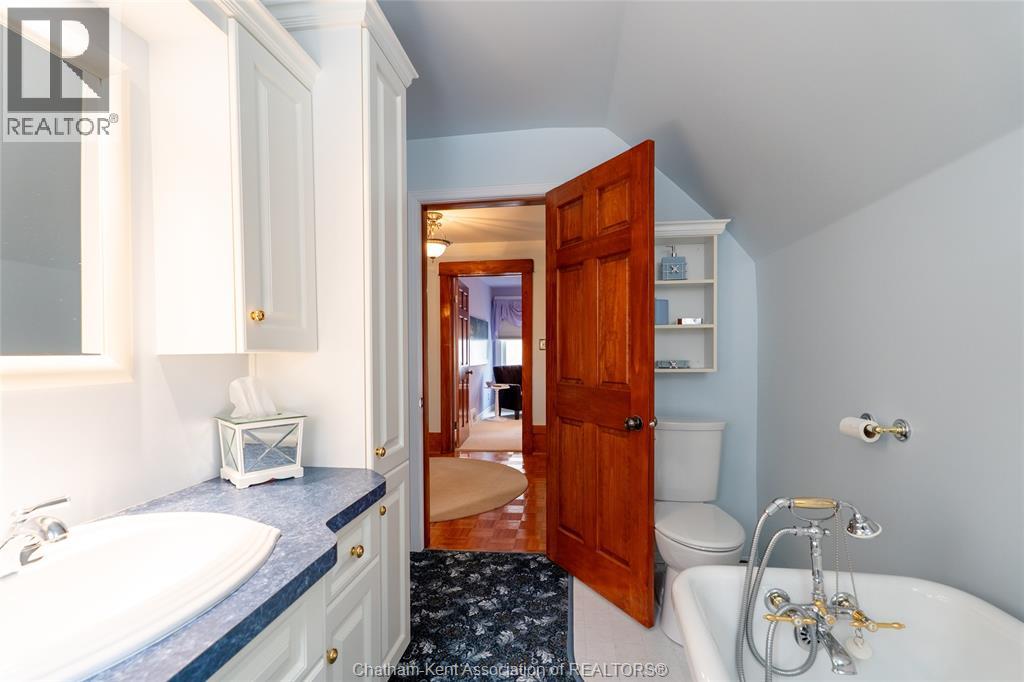 15 Ellwood AVENUE - 26