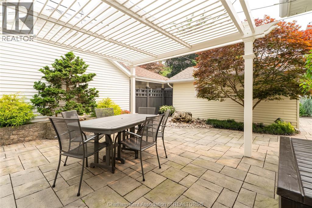 15 Ellwood AVENUE - 48
