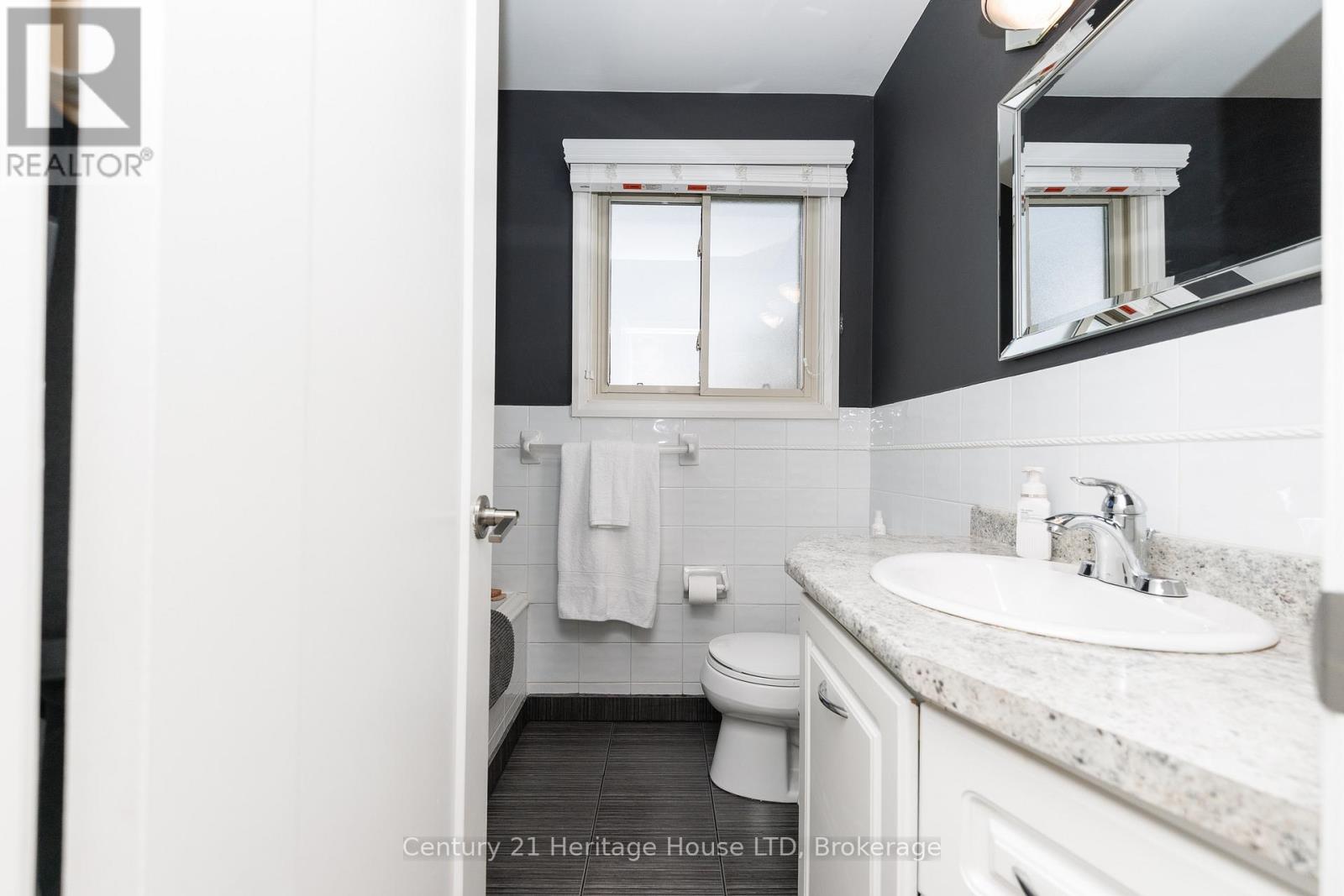 14 STANLEY STREET - 24