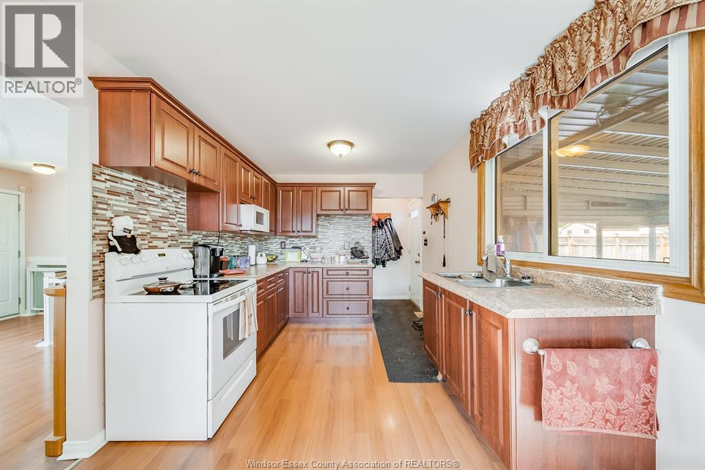 5122 COLBOURNE DRIVE - 11