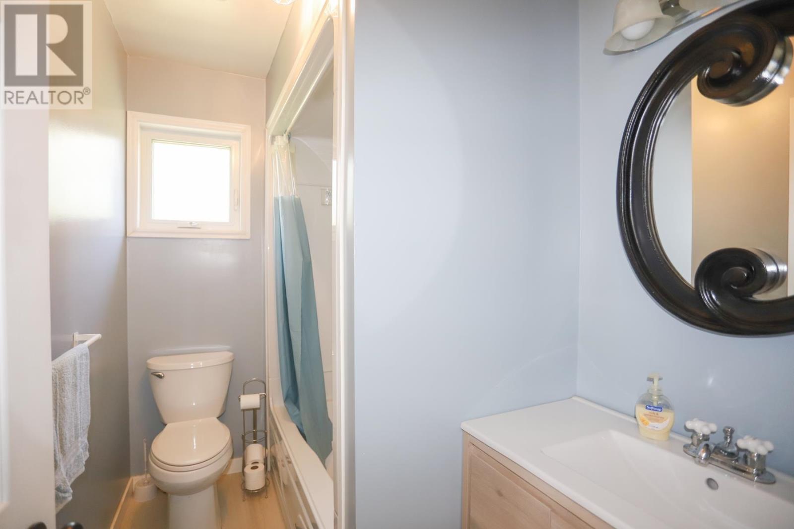 838 Four Seasons DR - 29