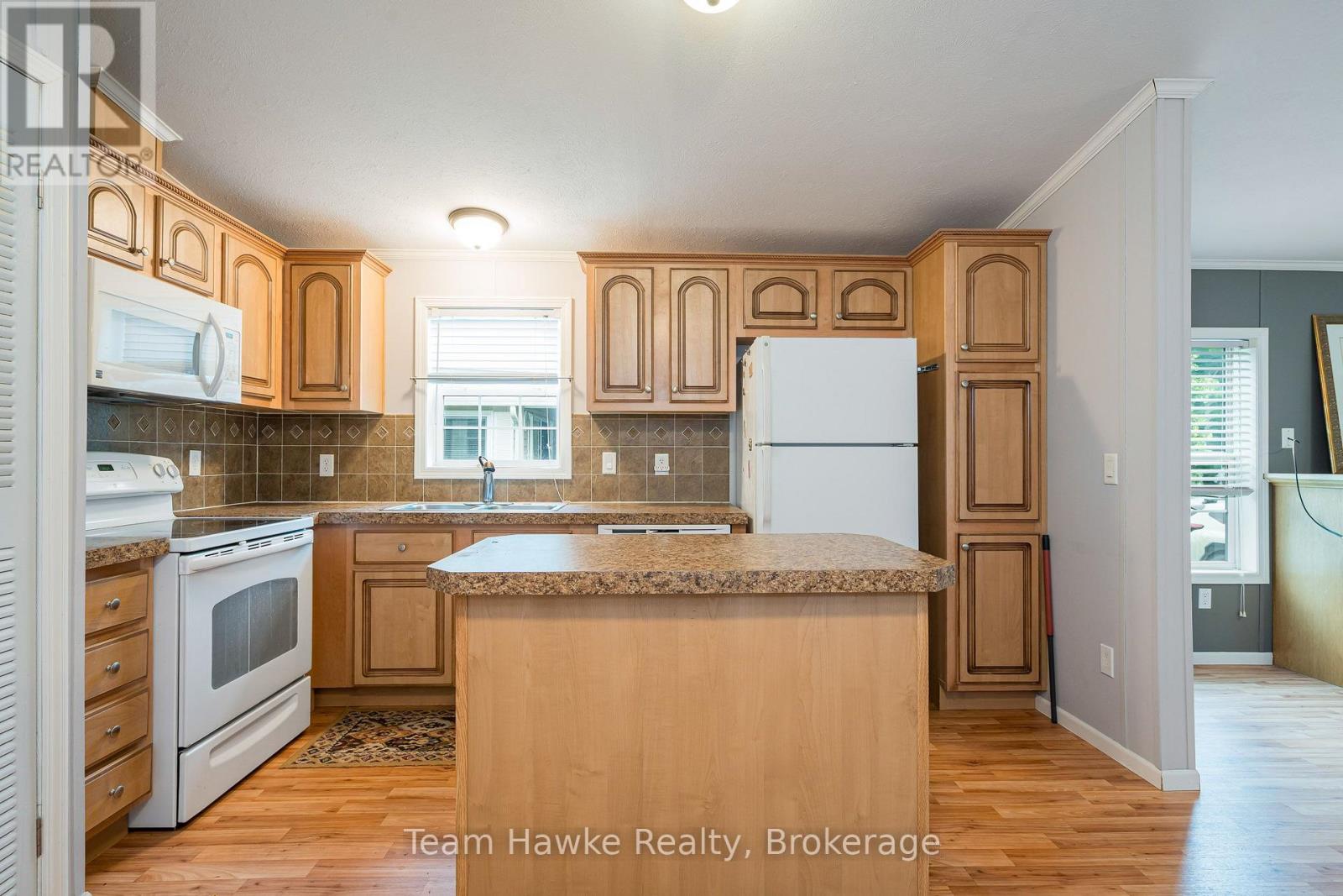 97 GEORGIAN GLEN DRIVE - 8