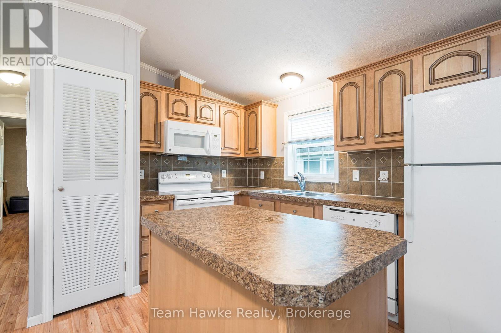 97 GEORGIAN GLEN DRIVE - 9
