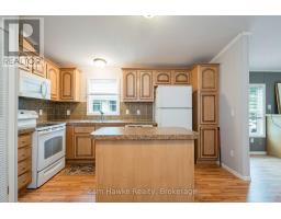 97 Georgian Glen Drive, Wasaga Beach, ON L9Z1K8 Photo 8