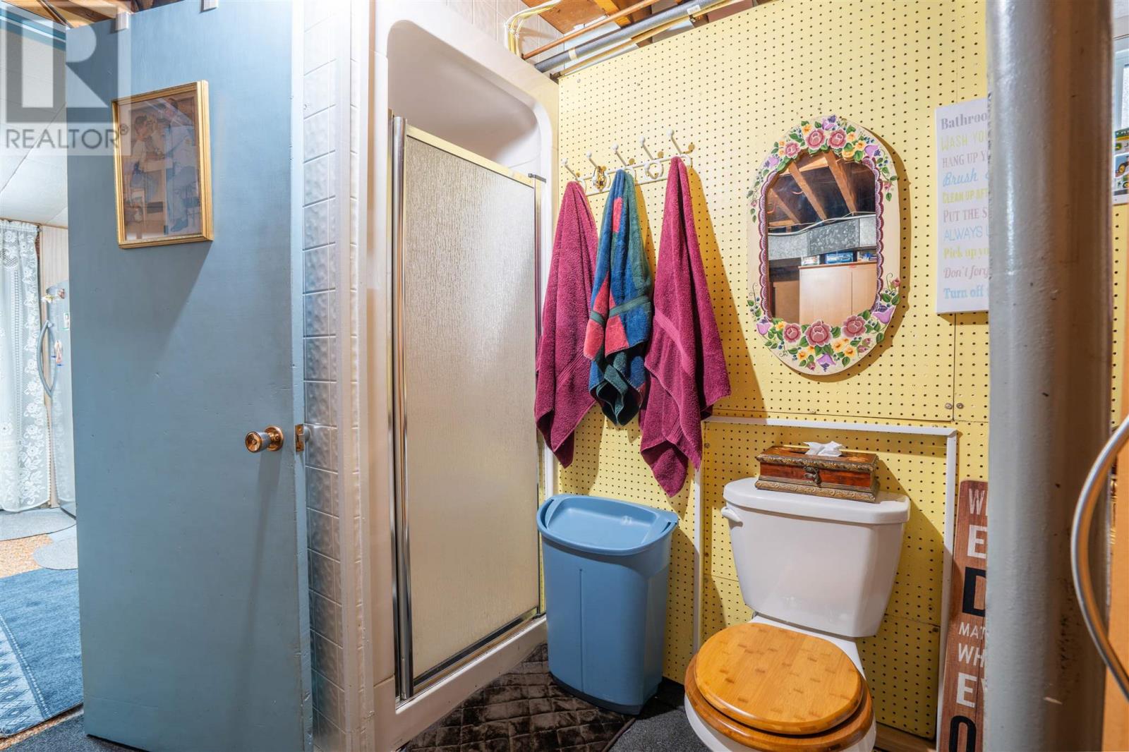 32 Bainbridge ST - 23