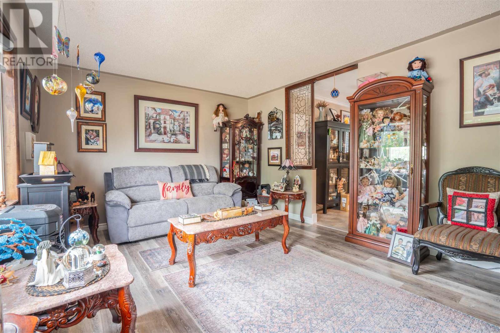 32 Bainbridge ST - 8