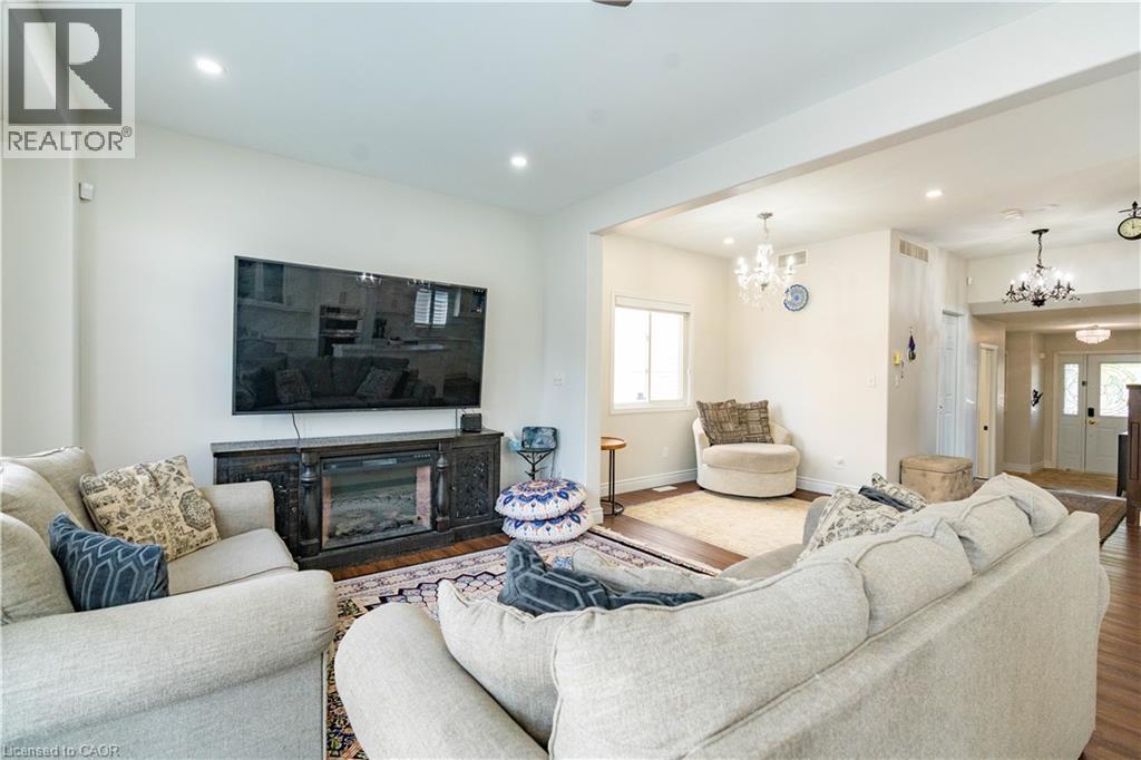 122 IRON GATE Street - Image 19