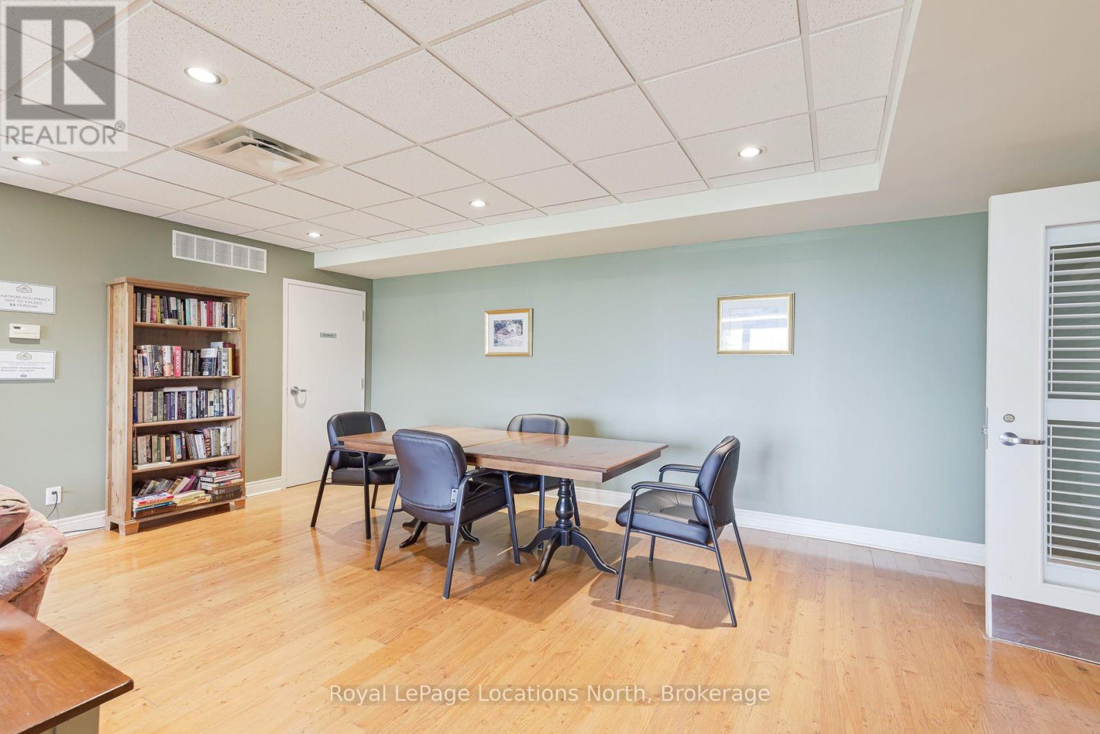 #103 10 BAY STREET E - 39