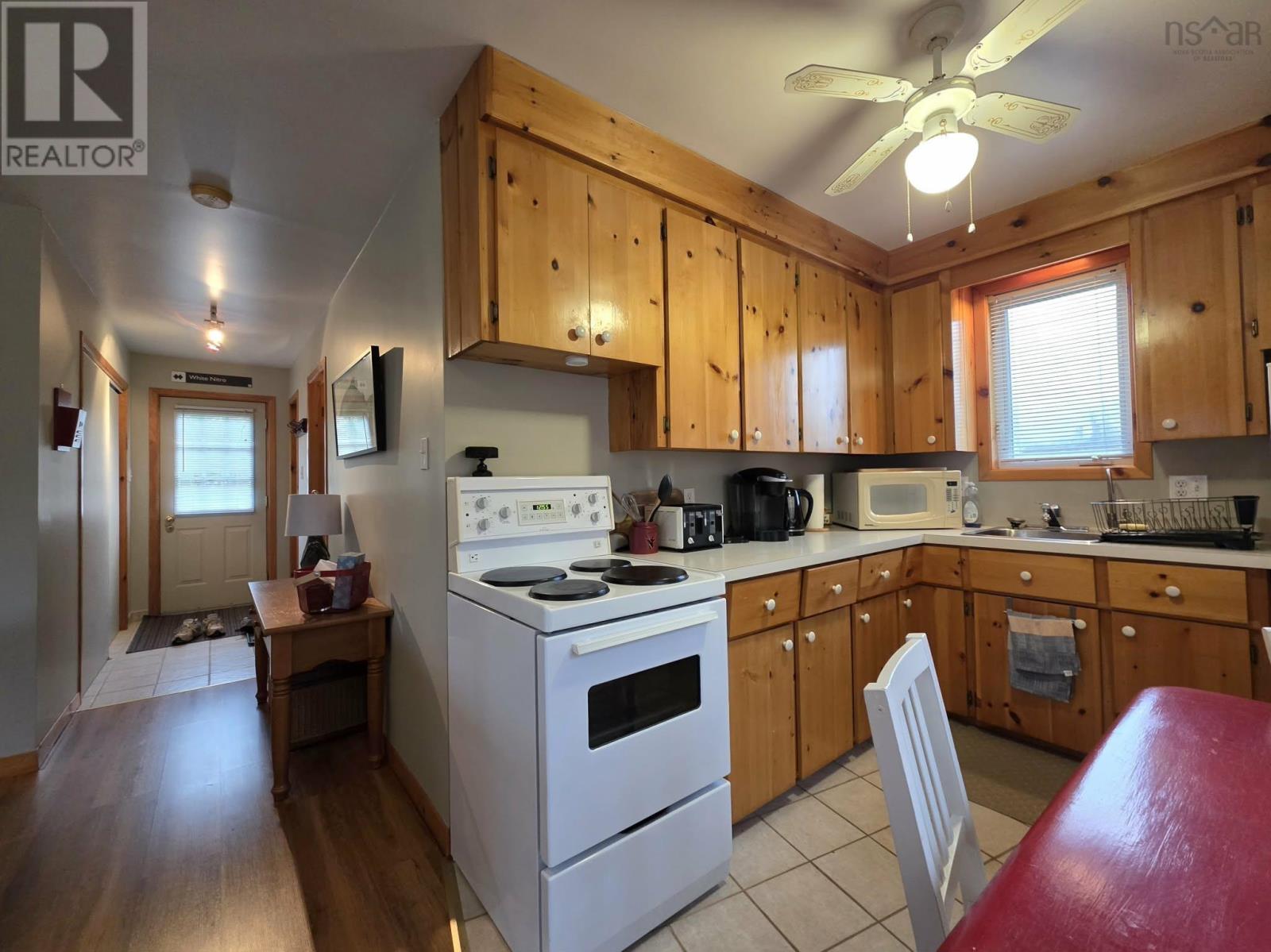 296 Valley Road - 24