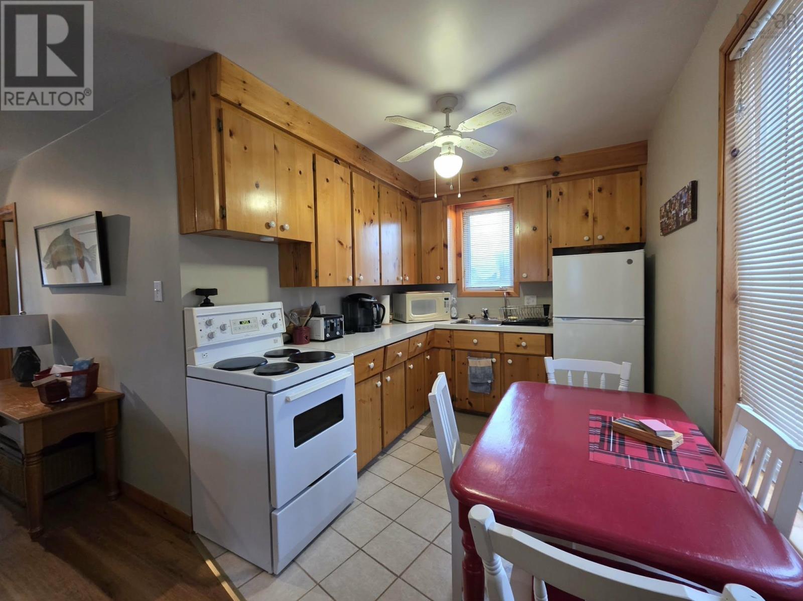 296 Valley Road - 26
