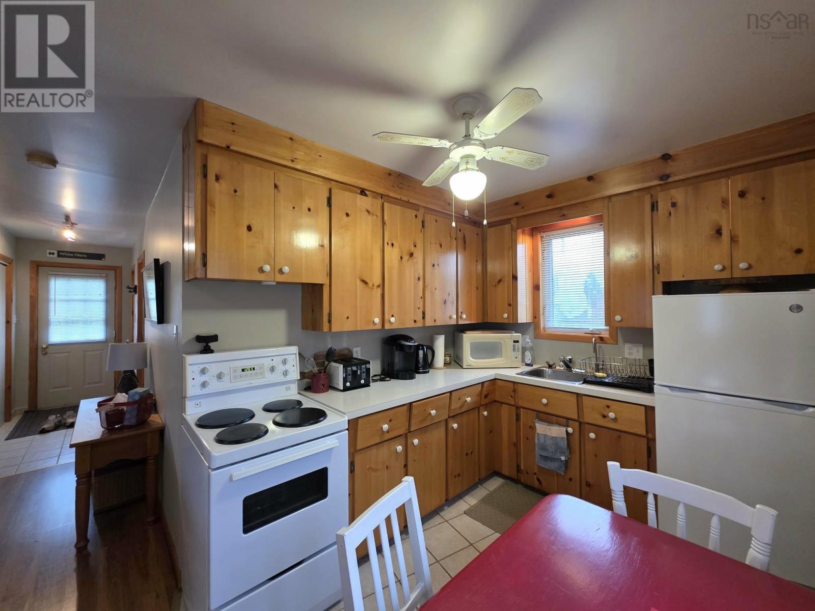 296 Valley Road - 25