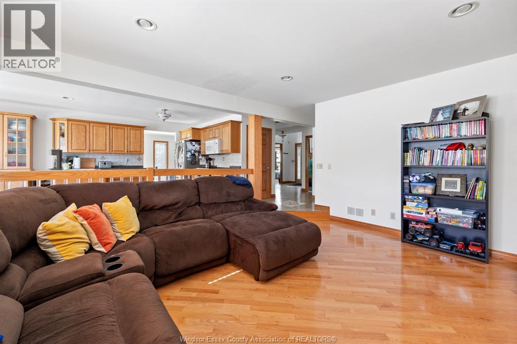 5760 WAYNE - 22
