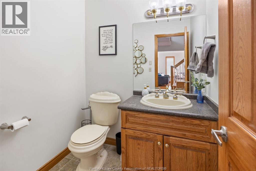5760 WAYNE - 24