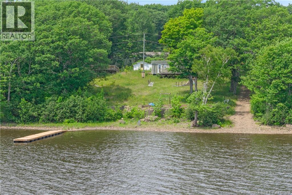 6 Maple Grove Lane - 44