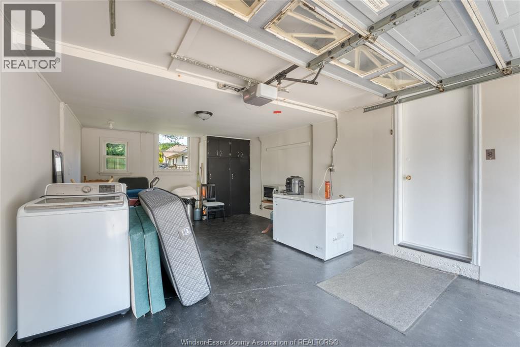 791 Scofield AVENUE - 32
