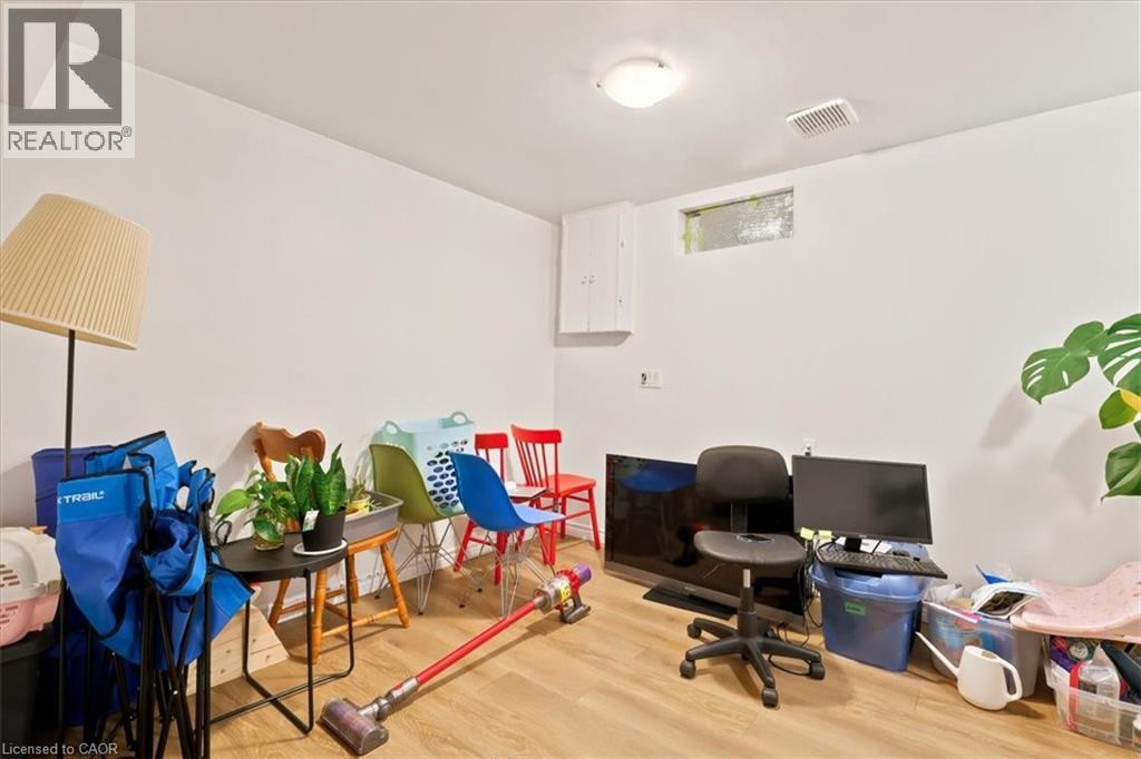 6 TAMARACK Court - Image 22
