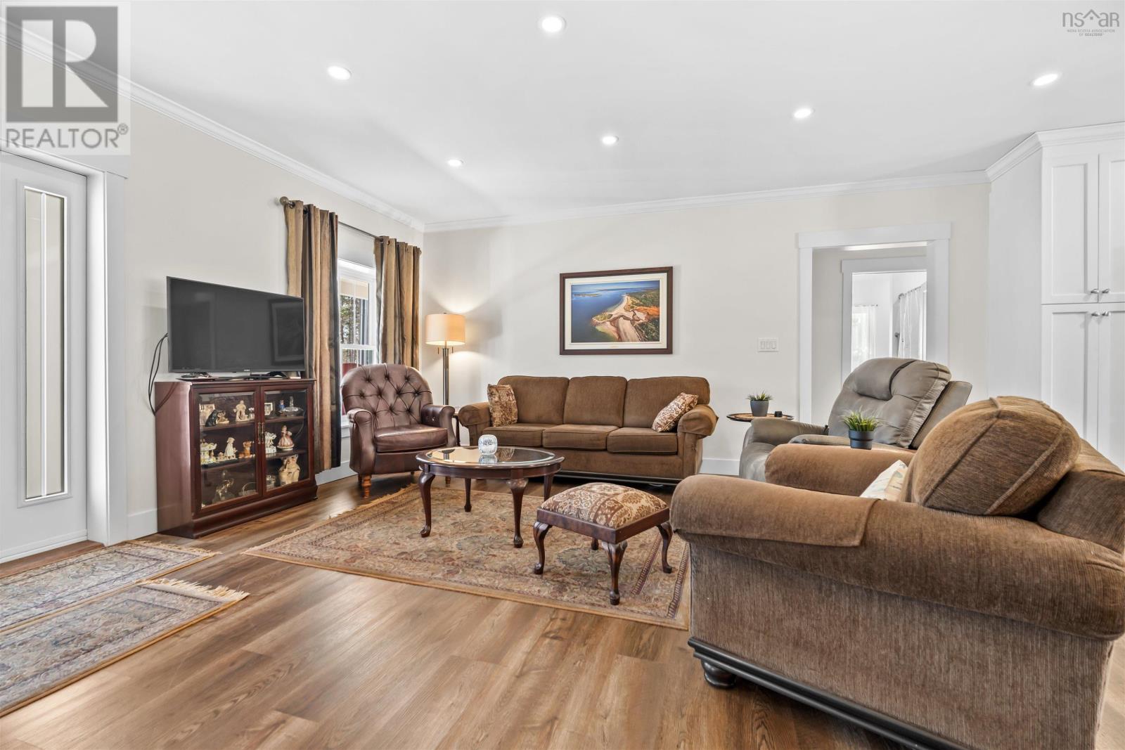 149 & 151 Silver Birch Drive - 12